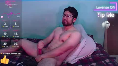 Snapshot of teddy_foster chatting on 10/29/25, 01:46 teddy_foster online show from 10/29/25, 01:46