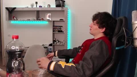 Snapshot of teddy_mode chatting on 12/15/24, 09:42 Teddy online show from 12/15/24, 09:42