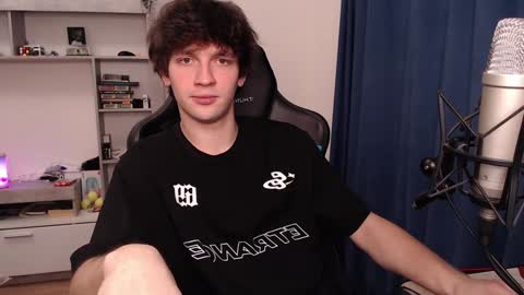 Snapshot of teddy_mode chatting on 01/29/25, 05:02 Teddy online show from 01/29/25, 05:02