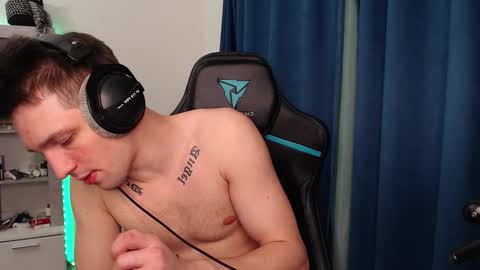 Snapshot of teddy_mode chatting on 02/01/25, 01:12 Teddy online show from 02/01/25, 01:12