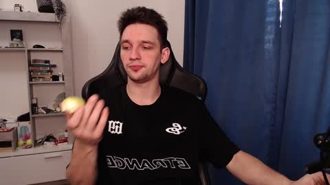 Snapshot of teddy_mode chatting on 02/05/25, 11:55 Teddy online show from 02/05/25, 11:55