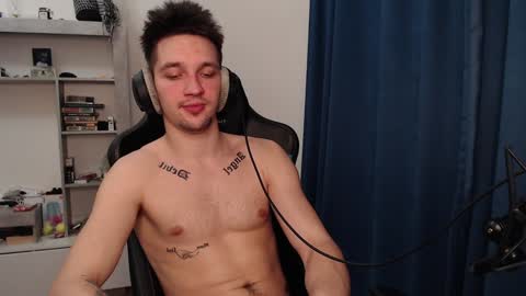 Snapshot of teddy_mode chatting on 02/06/25, 06:24 Teddy online show from 02/06/25, 06:24