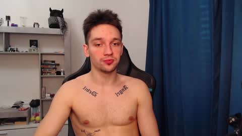 Snapshot of teddy_mode chatting on 02/07/25, 08:01 Teddy online show from 02/07/25, 08:01