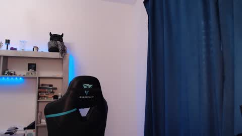 Snapshot of teddy_mode chatting on 02/08/25, 08:09 Teddy online show from 02/08/25, 08:09