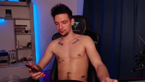 Snapshot of teddy_mode chatting on 02/17/25, 09:41 Teddy online show from 02/17/25, 09:41