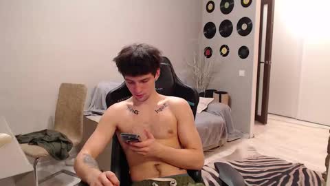 Teddy online show from 11/08/25, 05:23