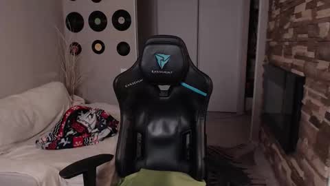 Teddy online show from 03/21/26, 04:17