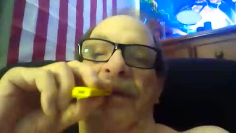 Snapshot of tedestep2 chatting on 10/17/25, 09:06 tedestep2 online show from 10/17/25, 09:06