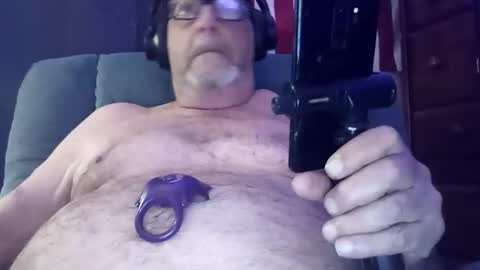 Snapshot of tedestep2 chatting on 04/30/26, 11:05 tedestep2 online show from 04/30/26, 11:05