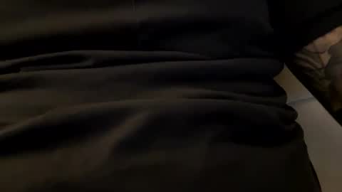 Twizzler online show from 12/14/25, 09:25