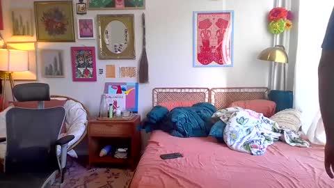 teethirstrap online show from 12/22/24, 06:15