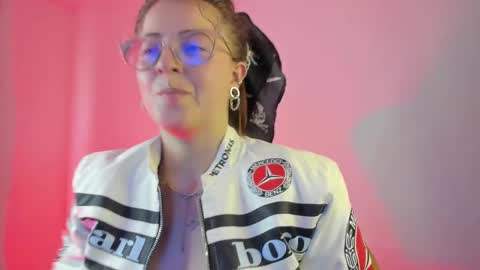 Snapshot of tekila__ chatting on 02/04/25, 09:31 tekila__ online show from 02/04/25, 09:31