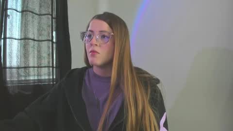 Snapshot of tekila__ chatting on 02/27/25, 07:15 tekila__ online show from 02/27/25, 07:15