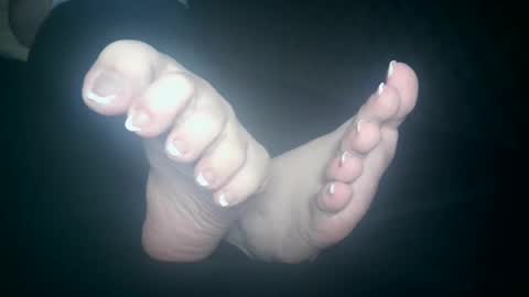 Viv West online show from 10/20/25, 03:29