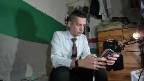 Virg Lszl online show from 11/05/25, 04:18