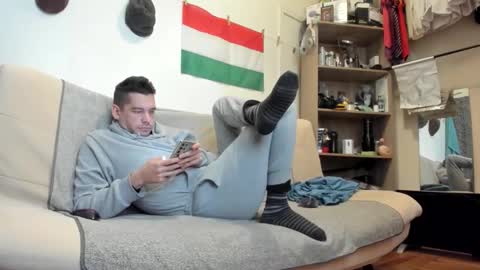 Virg Lszl online show from 12/18/25, 07:14