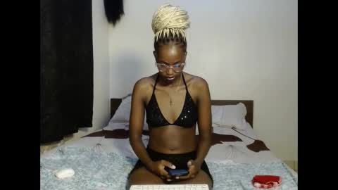 tempting_vibe online show from 04/16/26, 01:50