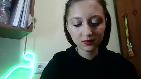 Snapshot of temptingvision chatting on 02/13/25, 06:16 temptingvision online show from 02/13/25, 06:16