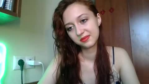 Snapshot of temptingvision chatting on 03/06/25, 10:09 temptingvision online show from 03/06/25, 10:09