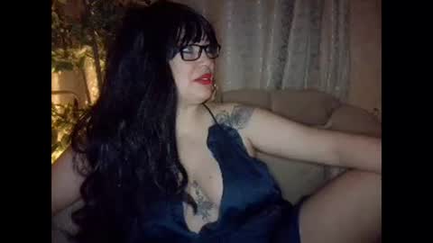 Snapshot of temptresscrystalia chatting on 05/10/26, 11:26 talia i m french girl online show from 05/10/26, 11:26