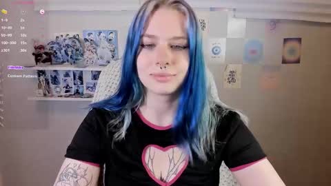 Snapshot of tender__kitty chatting on 10/10/25, 12:15 Sue online show from 10/10/25, 12:15