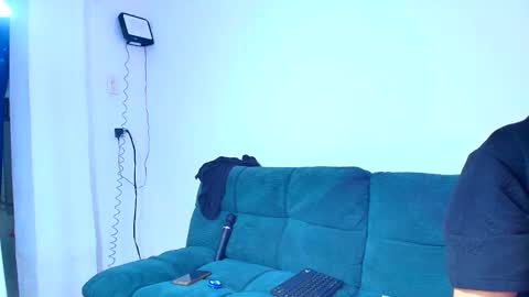 tender_dust online show from 02/22/25, 04:07