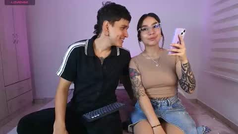 tender_dust online show from 09/14/25, 12:21