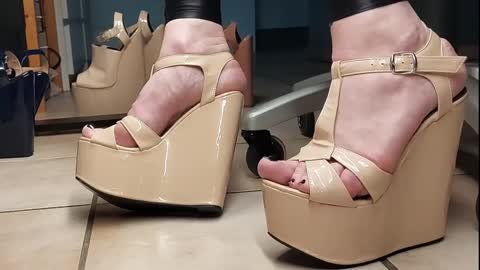 teninchheels online show from 12/22/24, 04:27