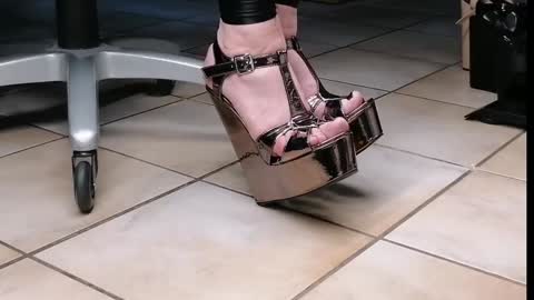 teninchheels online show from 12/28/24, 05:14