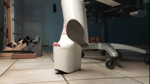 teninchheels online show from 09/08/25, 06:40