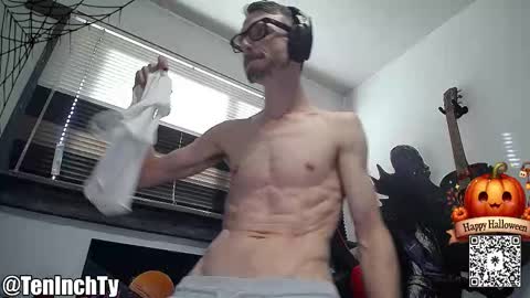 Ty online show from 10/31/25, 05:25