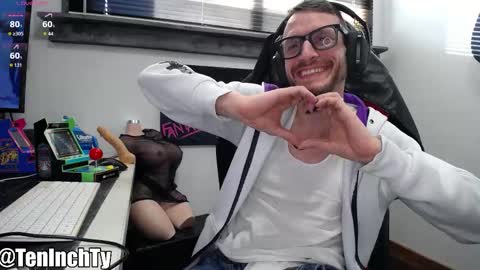 Snapshot of teninchty chatting on 02/10/26, 05:17 Ty online show from 02/10/26, 05:17