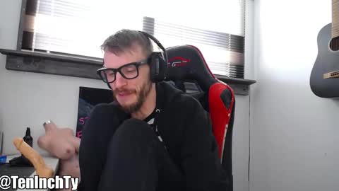 Snapshot of teninchty chatting on 02/18/26, 07:54 Ty online show from 02/18/26, 07:54