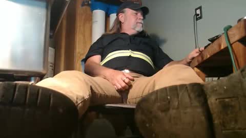 Tennredneck online show from 04/14/26, 01:33