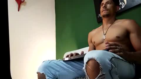 teoyes_ online show from 09/12/25, 11:04