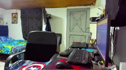 teoyes_ online show from 11/06/25, 11:48