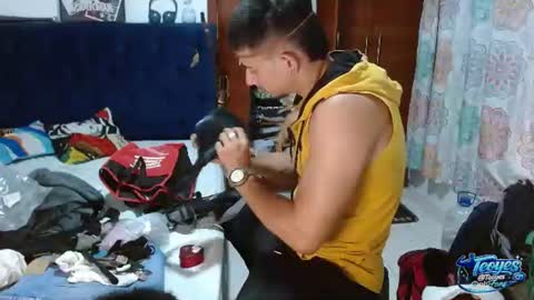 teoyes_ online show from 06/19/26, 03:11