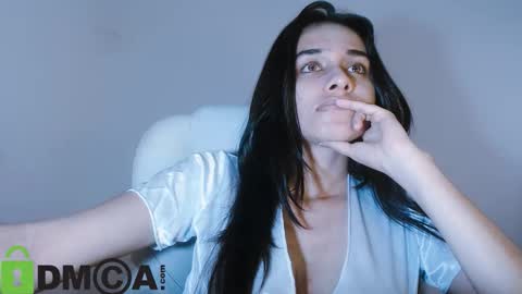 Lisa online show from 12/15/25, 04:44