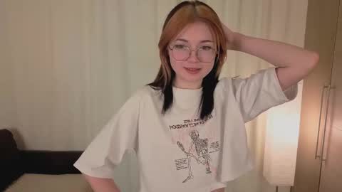 Snapshot of teresa_crawford chatting on 12/05/25, 06:44 Maria online show from 12/05/25, 06:44