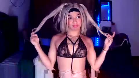 terra sunligth  indepent model online show from 09/12/25, 11:26