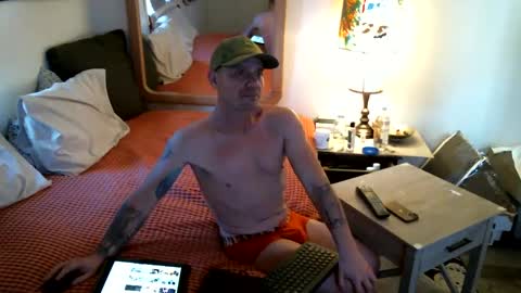 Axle online show from 01/10/25, 04:09