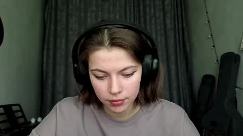 Anny Simpson online show from 02/03/26, 06:22