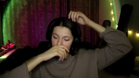 Anny Simpson online show from 03/23/26, 08:02