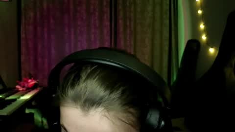 Anny Simpson online show from 03/25/26, 07:09