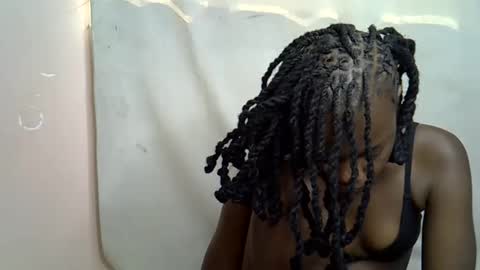 terriam online show from 11/05/25, 07:41