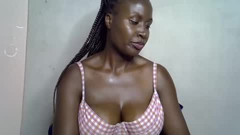 terriam online show from 11/11/25, 03:45