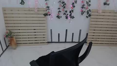 tessa0943 online show from 10/19/25, 10:54