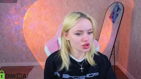 Tessa online show from 04/14/26, 09:15