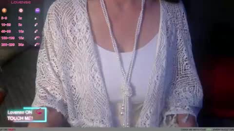 tessa_foxxx online show from 11/25/25, 10:15