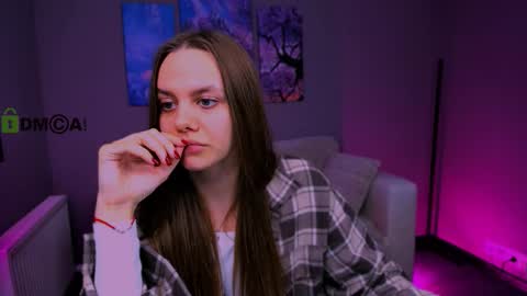 Snapshot of tessa_hit chatting on 09/28/25, 03:06 Tessa online show from 09/28/25, 03:06